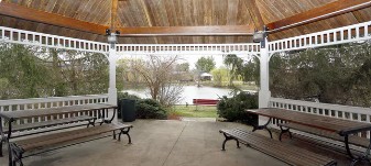 Colonial Crest Shaded Picnic Tables